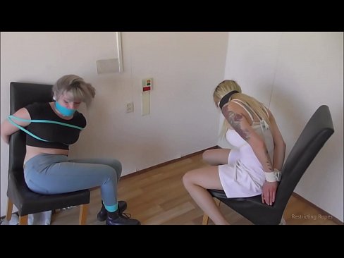 ❤️ Függő / Megkötözve és betömve / Szűzlány a bajban Orosz pornó at hu.stroybassein.ru