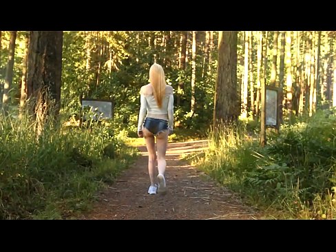 ❤️ Gyönyörű nő lassan mozog, nem meztelen videó Orosz pornó at hu.stroybassein.ru